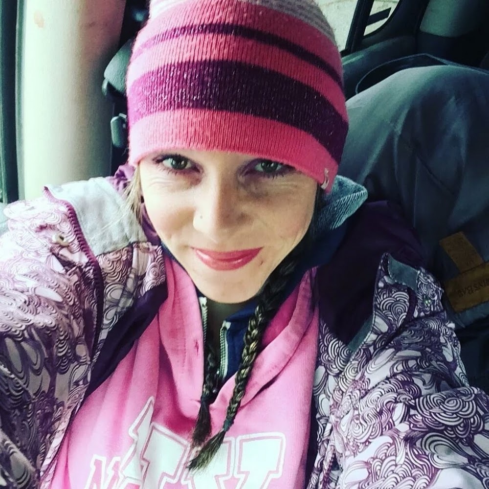 Meet your Posher, Alexis